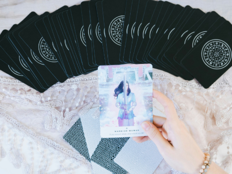 Oracles et tarots:comment les utiliser?